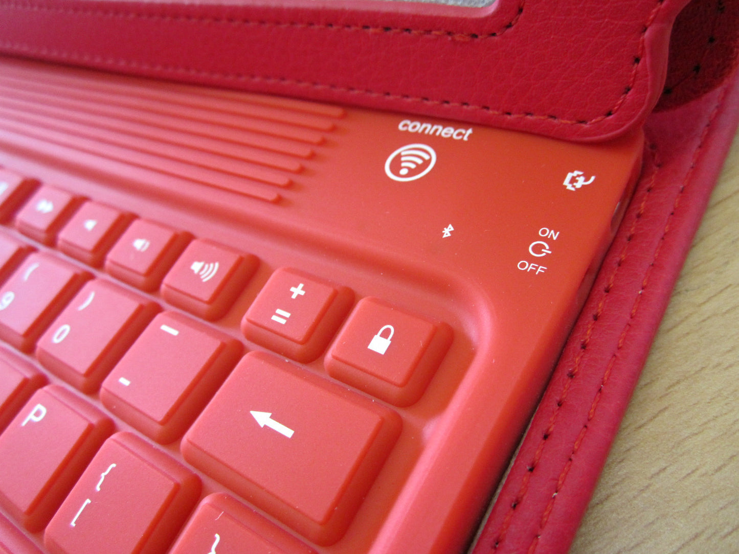 RED Bluetooth Wireless Keyboard Real Leather Carry Case/Stand Apple iPad 1,2,3