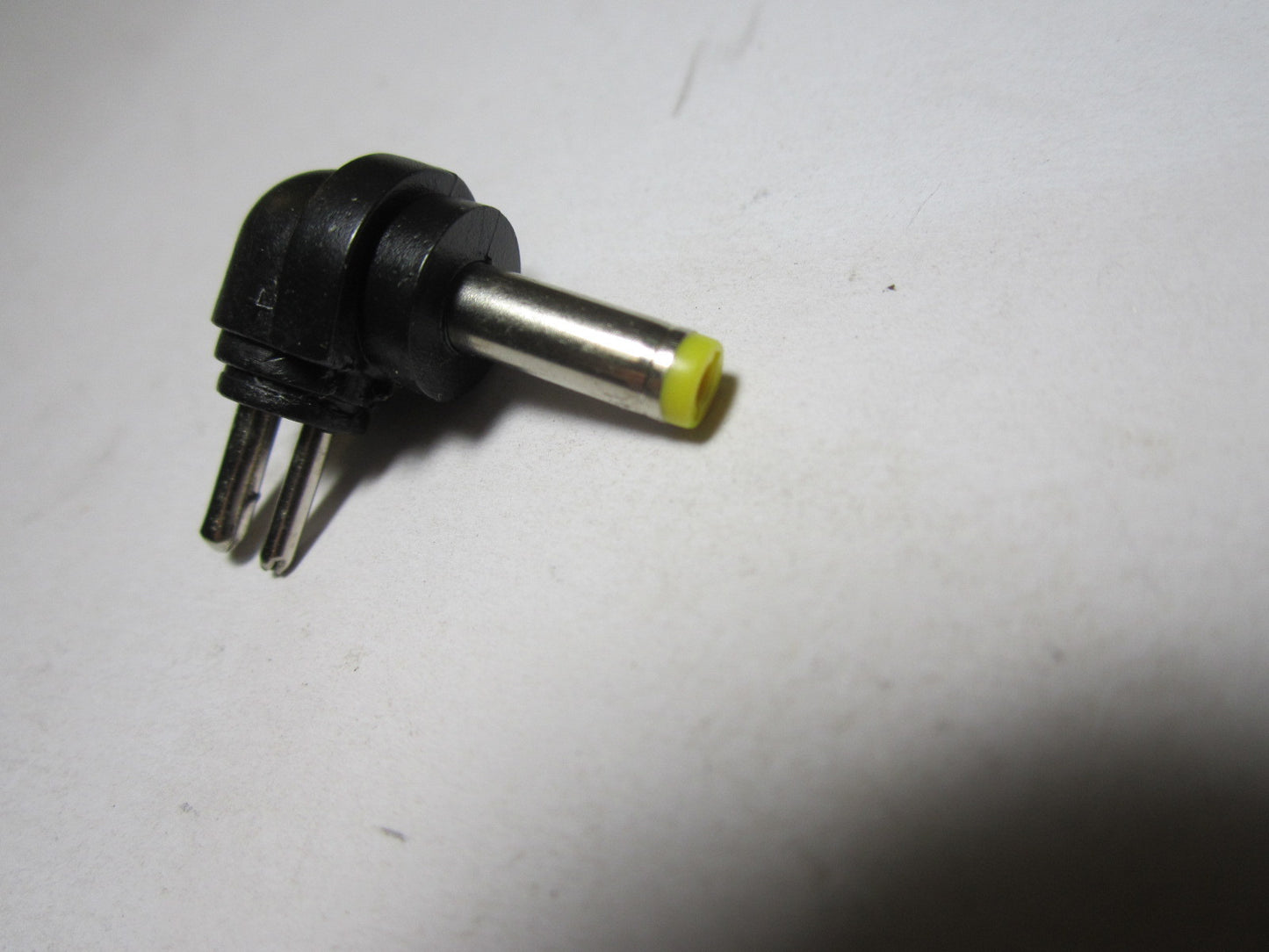 2 Pin Push on Universal Connector Tip with 90 Degree Corner Size 4mm x 1.7mm