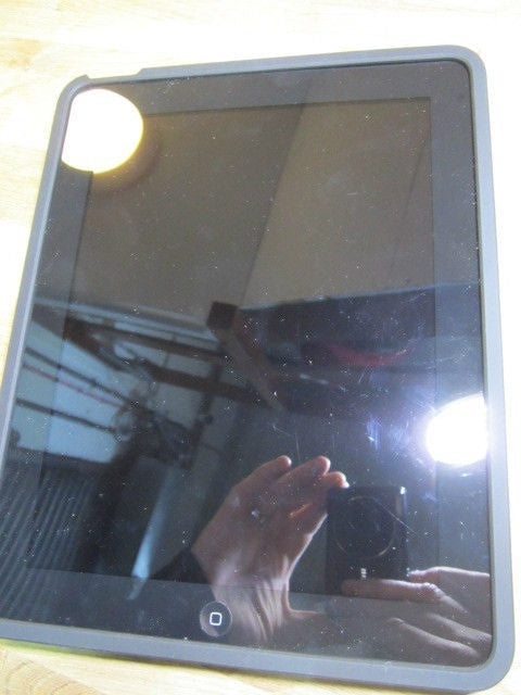 Checked 1st Generation Apple iPad 1 Speck Fitted Fabric Wrapped Cover Case