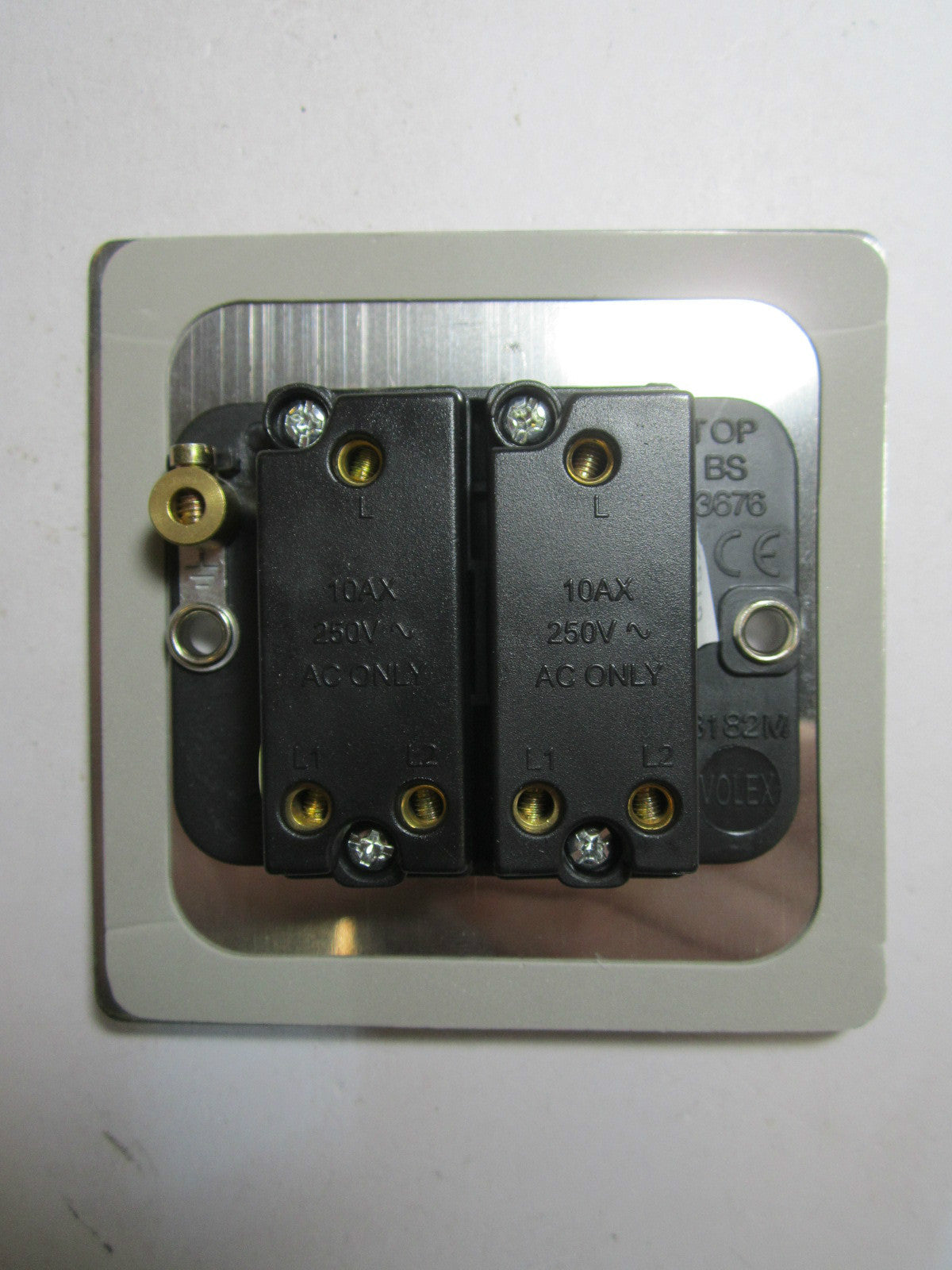 Volex 2 Gang 2 Way Lightswitch 10AX Black Interior Stanless Steel Flat Plate
