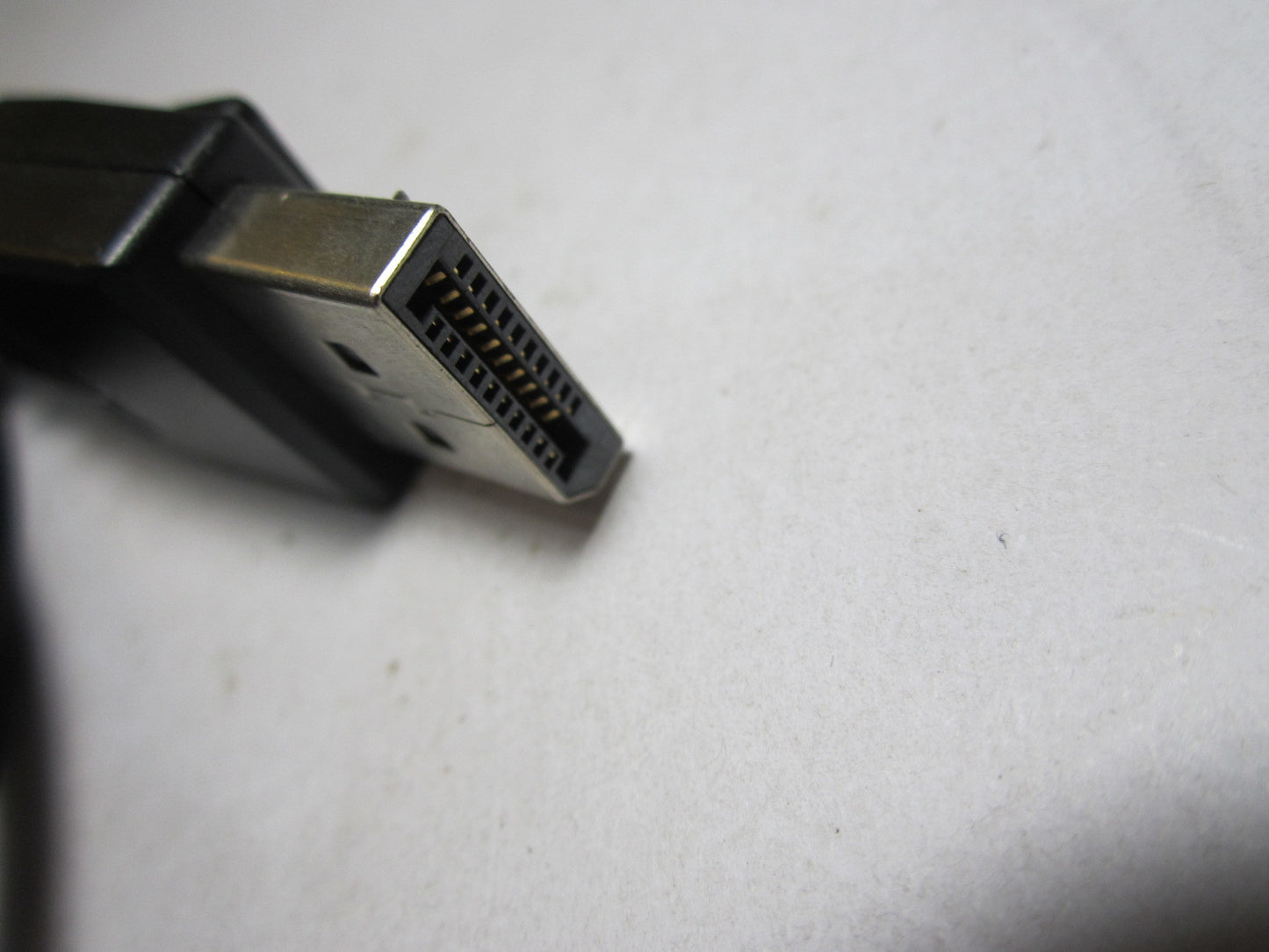 Coxoc 2m DisplayPort Cable E119932-T 50.7AA15.001 CN507AA150013390F20 Lead