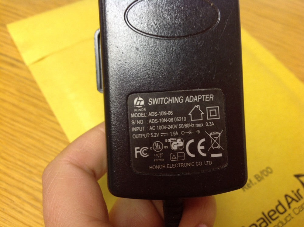 Genuine Switching Adpater ADS-10N-06 05210 5.2v 1.9A Uk Plug