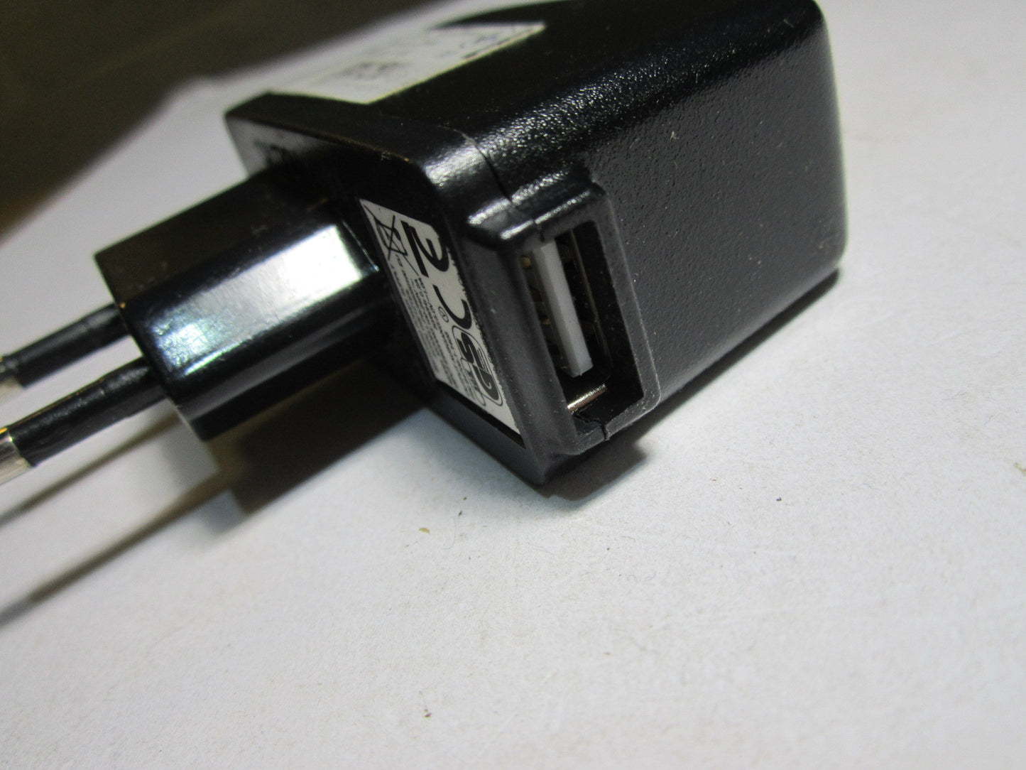 Genuine Switching Power Supply Schaltnetzteil model P6USB050100 EU 5.0V 1.0A EU