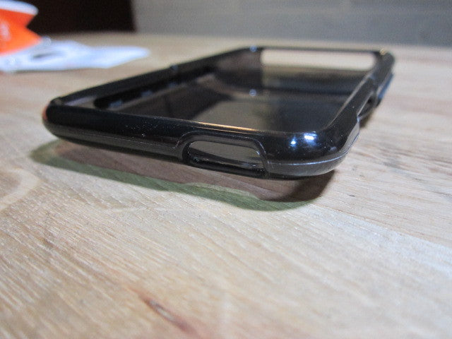 Speck SeeThru iPod Touch 2G 2 Part Case Cover to allow Dock onto Docking Station