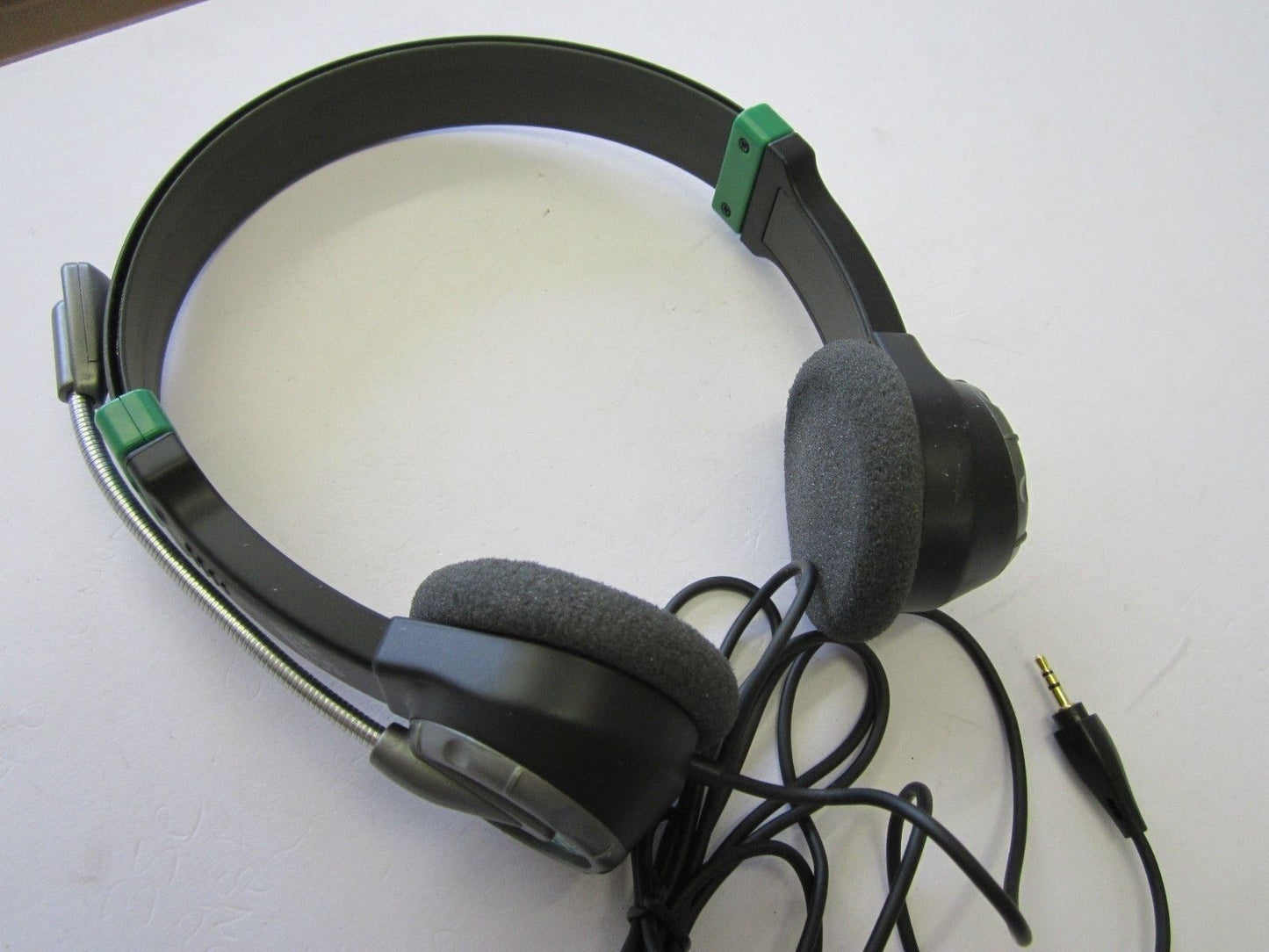 Very Small Headset with Mic and Volume Control with 2.5mm Male Jack for Phones