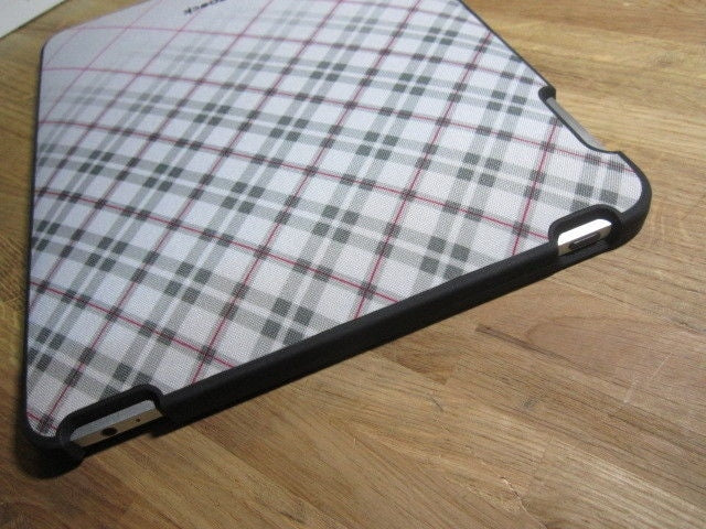 Checked 1st Generation Apple iPad 1 Speck Fitted Fabric Wrapped Cover Case