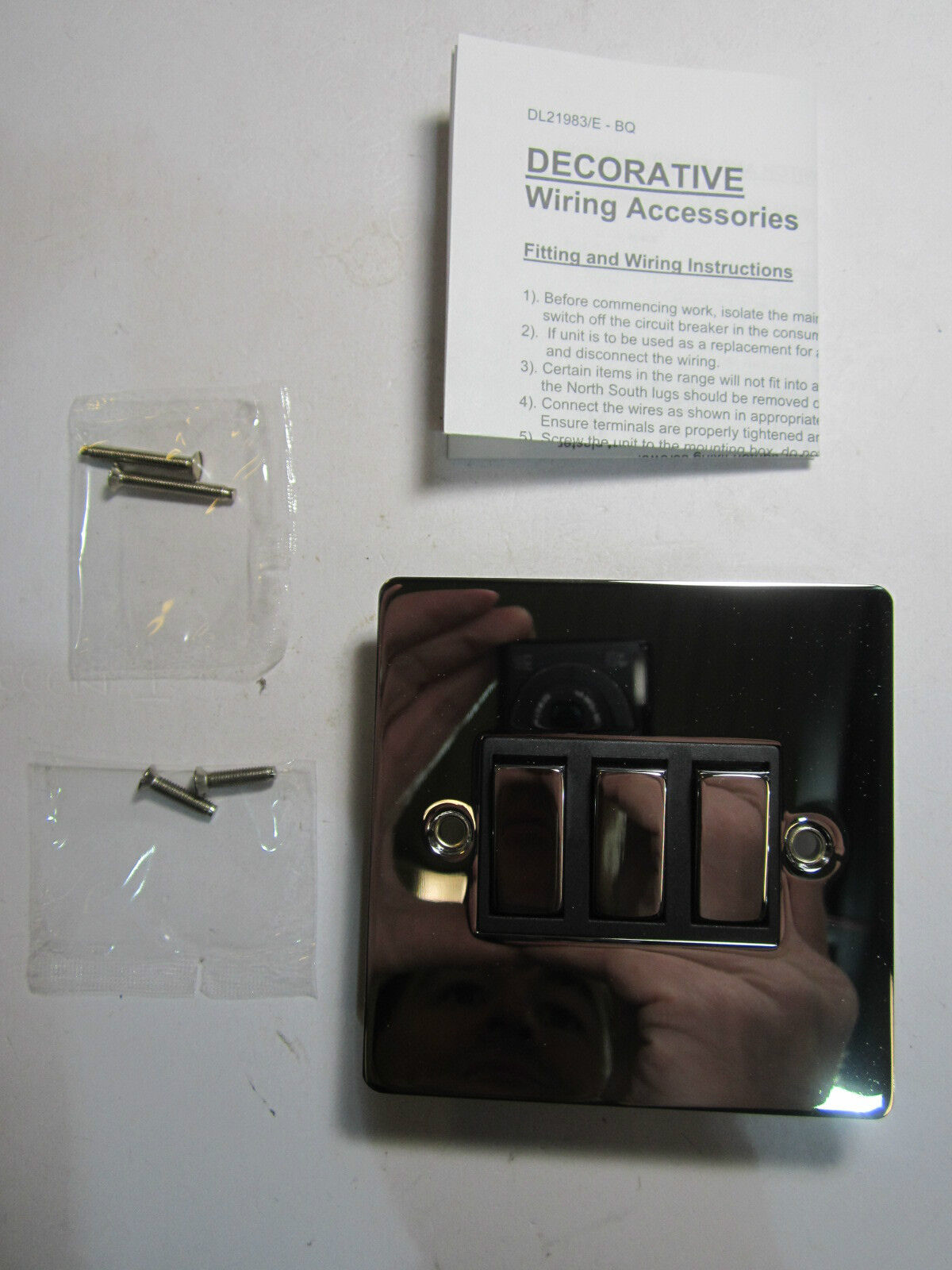 Volex 3 Gang 2 Way Lightswitch 10AX Black Interior Polished Chrome Flat Plate