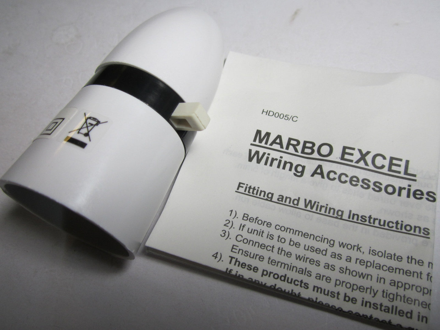 White MARBO Lampholder Switched 1/2 Inch Screw Entry C0053 T2 Rated Max 100W