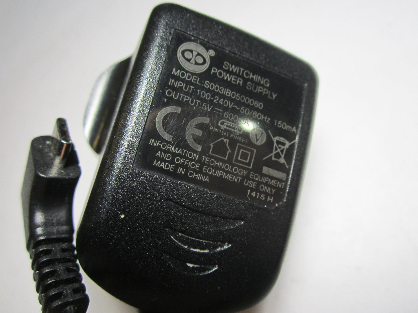 Genuine Switching Power Supply Model S003IB05000060 5V 600mA Black Charger Plug