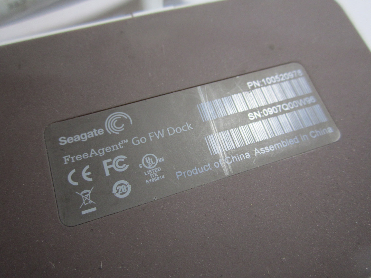 White Seagate Freeagent Go FW Dock 100520978