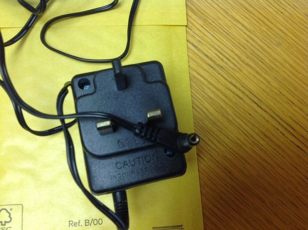 Genuine AC/DC Adaptor Model YDF-B1200300D 12v 300ma Uk Plug