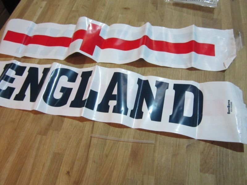 1 Pair of England BAMBAM Bam Bam Loud Crowd Cheering Thunder Sticks Noisemakers