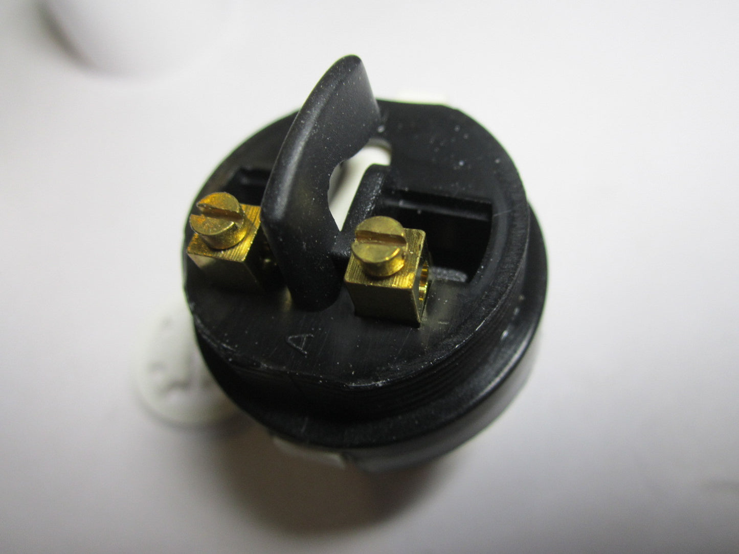 White MARBO Lampholder Switched 1/2 Inch Screw Entry C0053 T2 Rated Max 100W