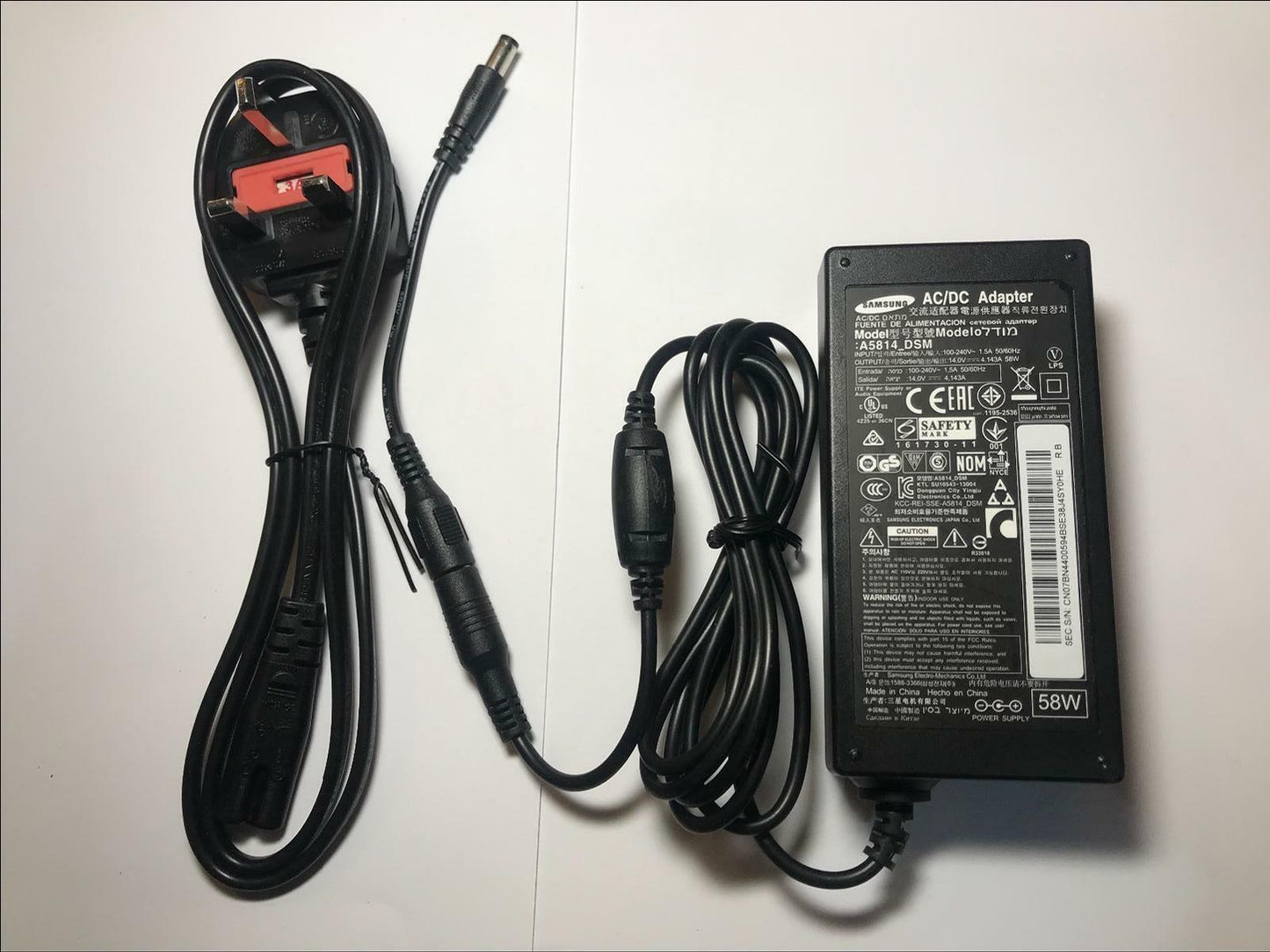 14.0V 4.143A 14V AC-DC Switching Adaptor Power Supply 5.5mm x 2.1mm