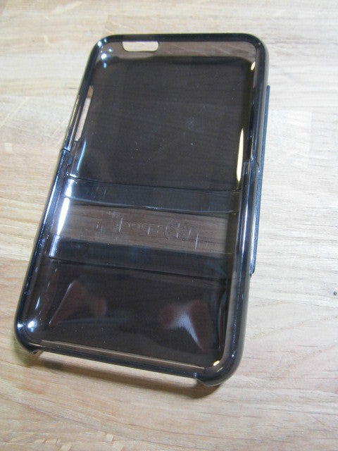 Speck SeeThru iPod Touch 2G 2 Part Case Cover to allow Dock onto Docking Station