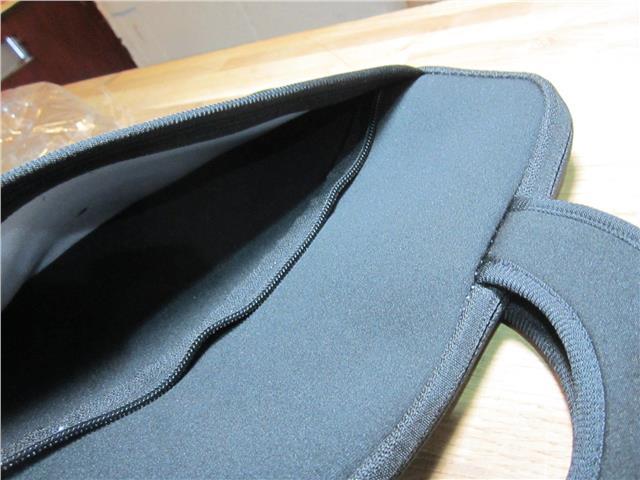 Black 9.7" Tablet Ipad Soft Carry Case Bag with Handles Plain / Monkey