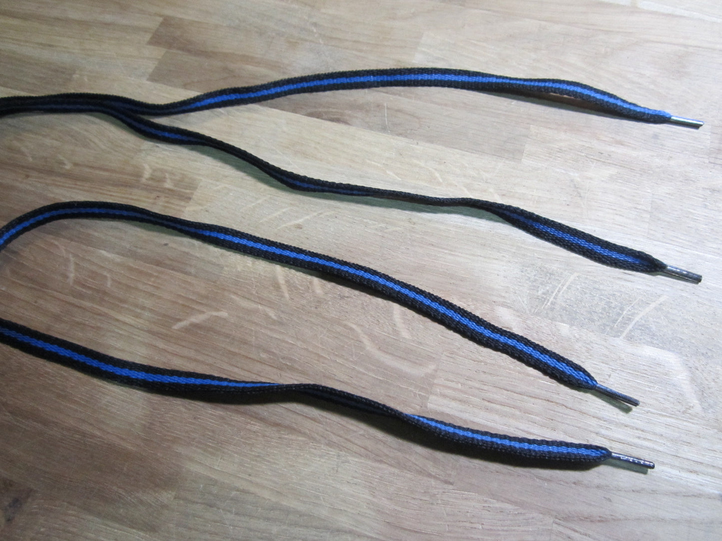 1 Pair of Black / Blue Stripe Flat Shoe Laces 70cm Long Top Quality