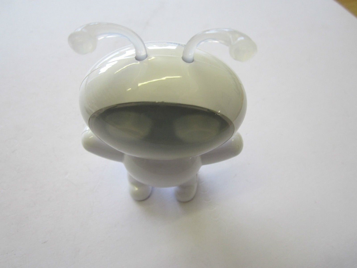 White Musibytes SpaceByte Mini Devil Angel Loud Speaker for Blackberry Phones