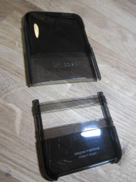 Speck SeeThru iPod Touch 2G 2 Part Case Cover to allow Dock onto Docking Station