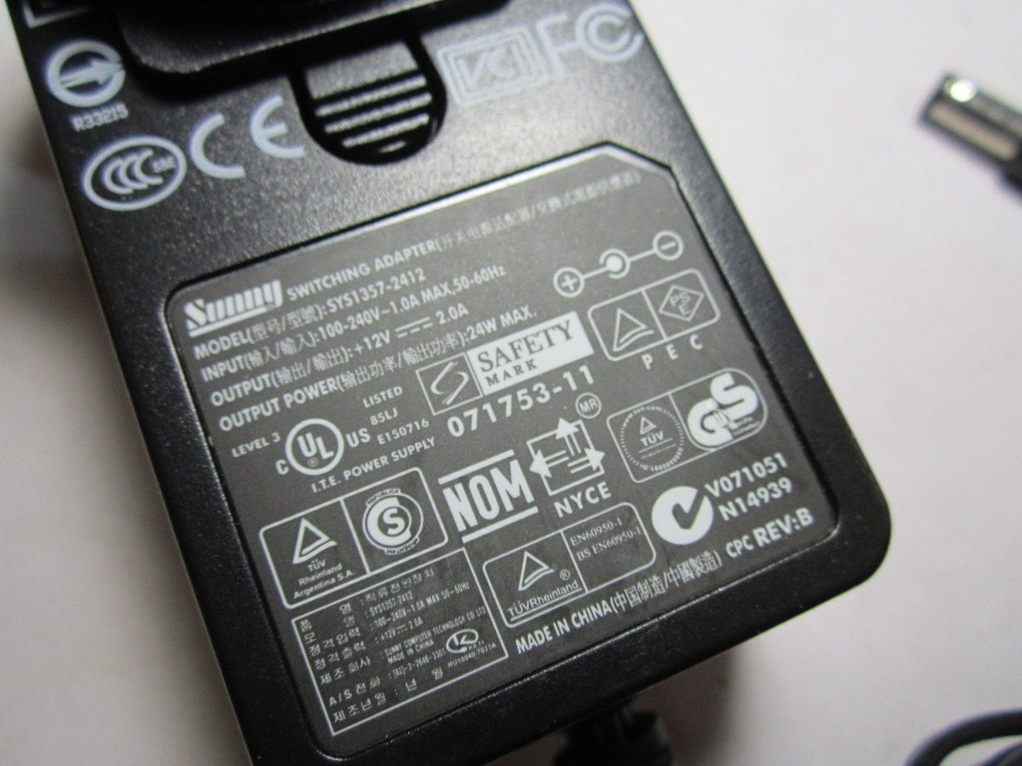 AUS Australian Sunny 12V 2.0A 24W AC-DC Switch Mode Adapter Model SYS1357-2412