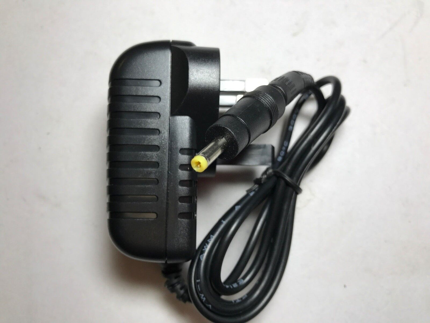 10V 2A AC-DC Adaptor Power Supply with 4.75mm x 1.75mm Extension DC Connector