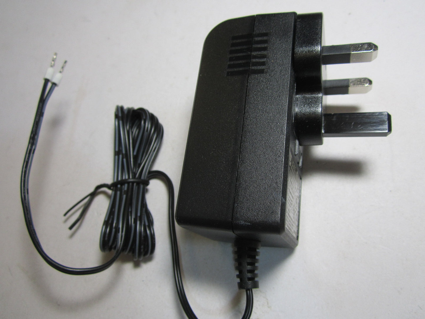 UK 12.0V 12V 1.5A 1500mA AC-DC Switching Power Supply Adaptor 2 Bare End Wires