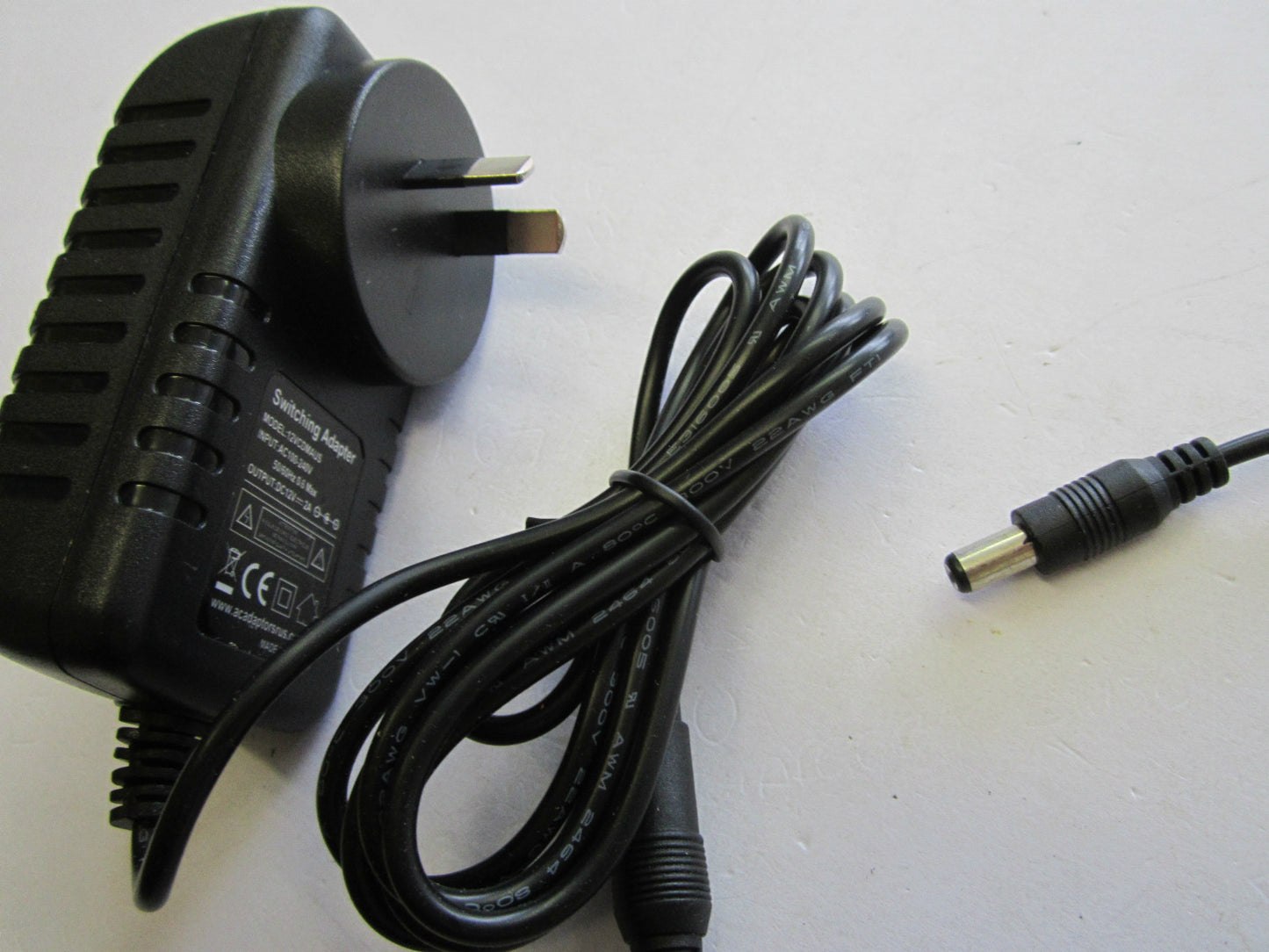 AUS 12V 2A AC-DC Switching Adaptor Power Supply Negative Polarity 4mm x 1.7mm