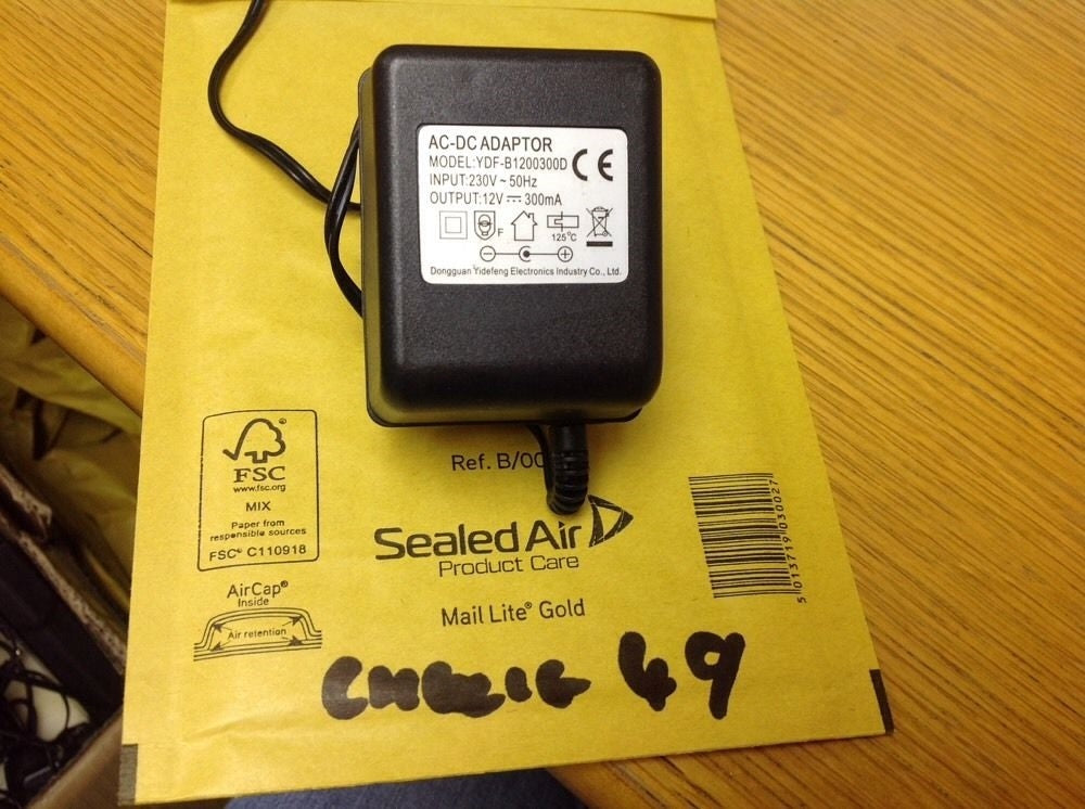 Genuine AC/DC Adaptor Model YDF-B1200300D 12v 300ma Uk Plug