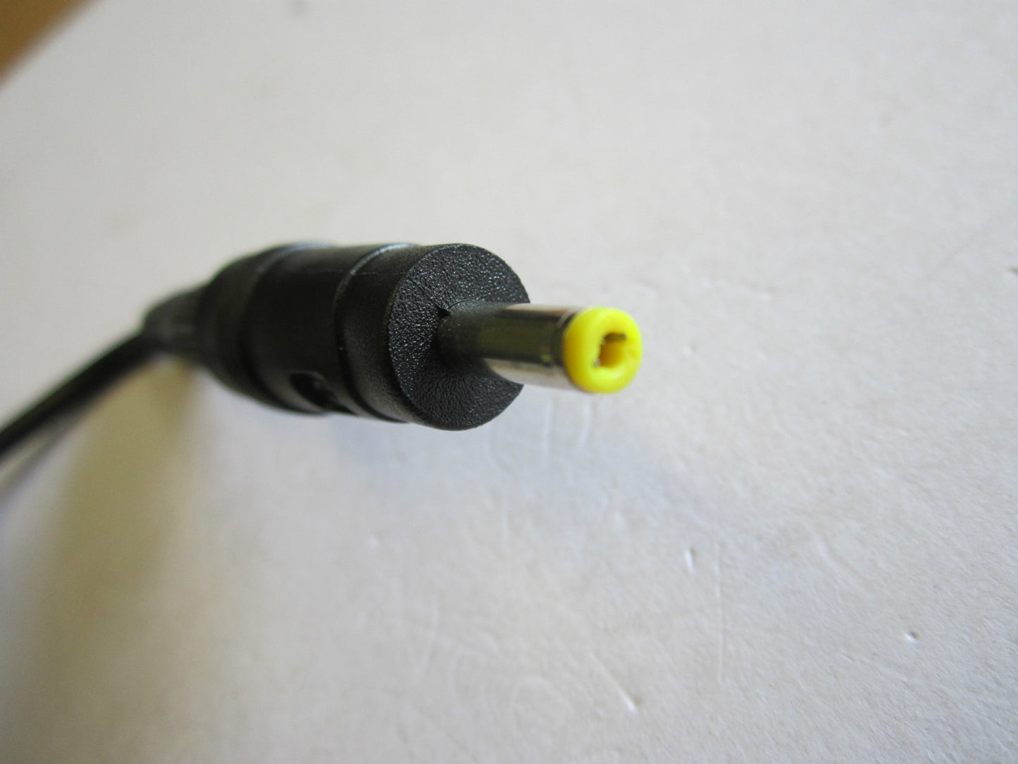 UK Plug 6V 3.5A AC-DC Switching Adaptor Power Supply Charger 4mm x 1.7mm 4x1.7