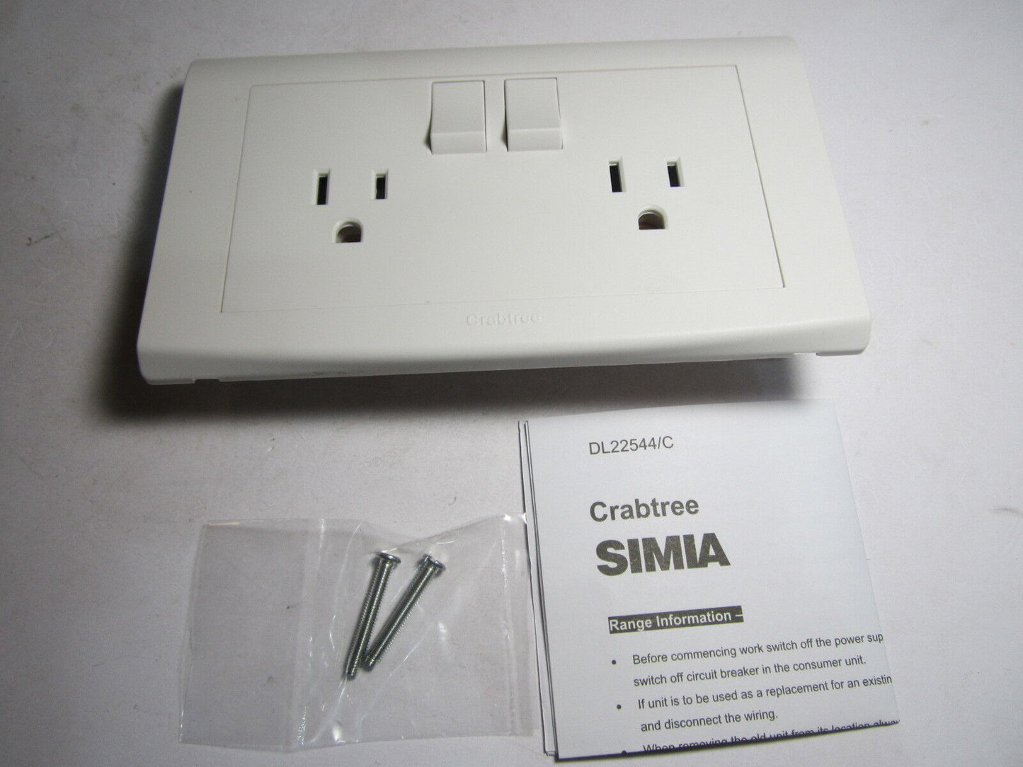 USA CRABTREE SIMIA UT062 15A 2 GANG HORIZONTAL UL SWITCHED PLUG SOCKET AMERICAN