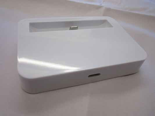 White Dock Stand Docking Charging Upright Desktop Station for Apple Iphone 5