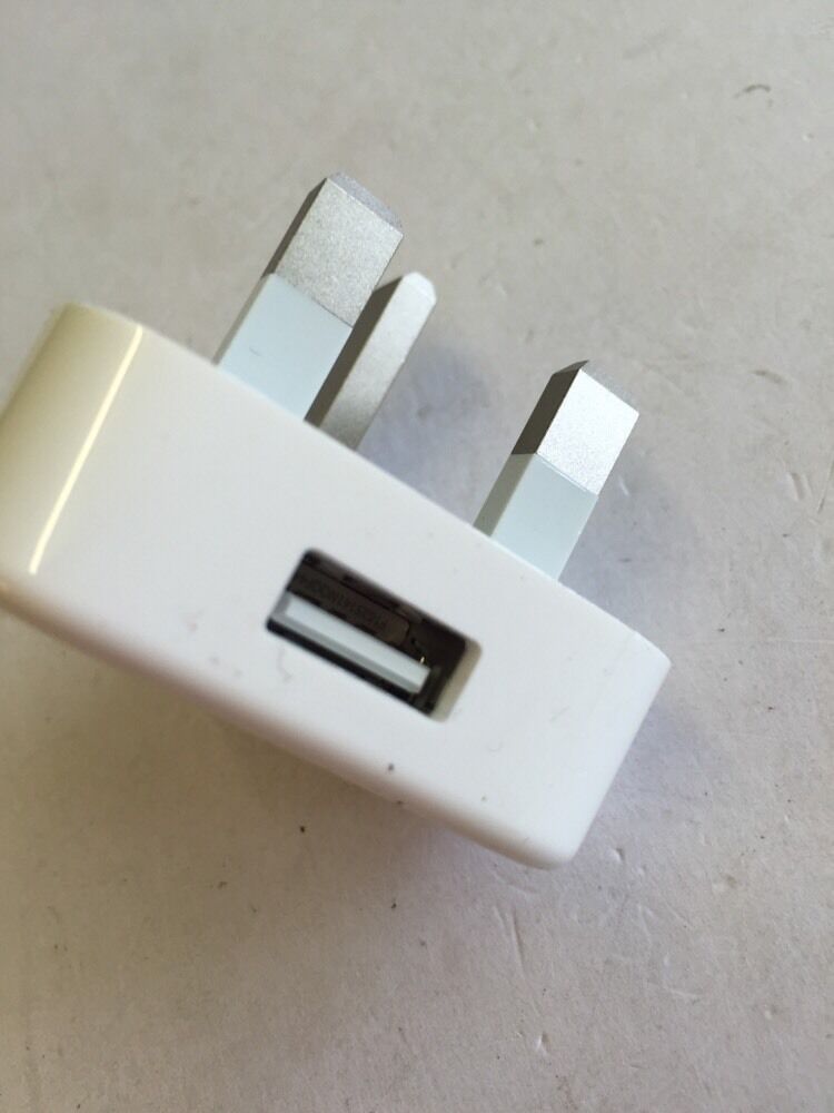 Genuine Original White USB Charger Plug Model A1399 5V 1A Apple Product