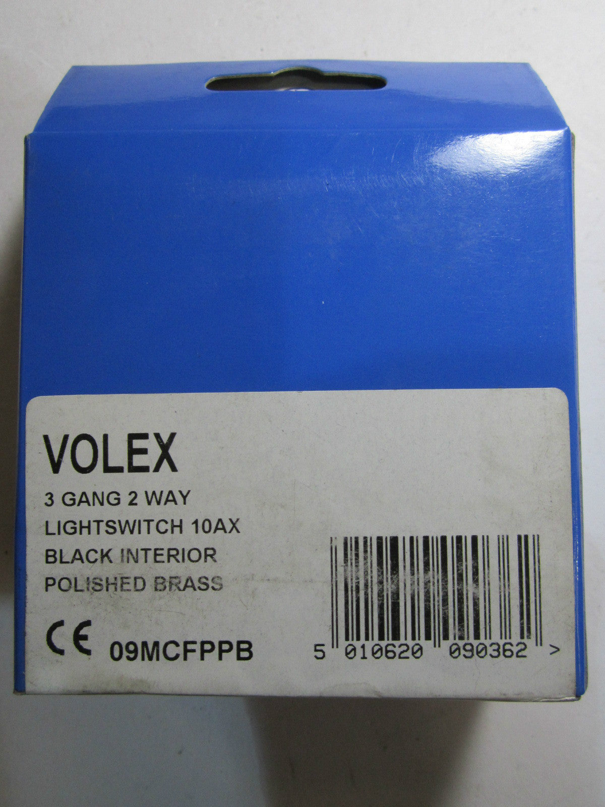 Volex 3 Gang 2 Way Lightswitch 10AX Black Interior Polished Brass Flat Plate