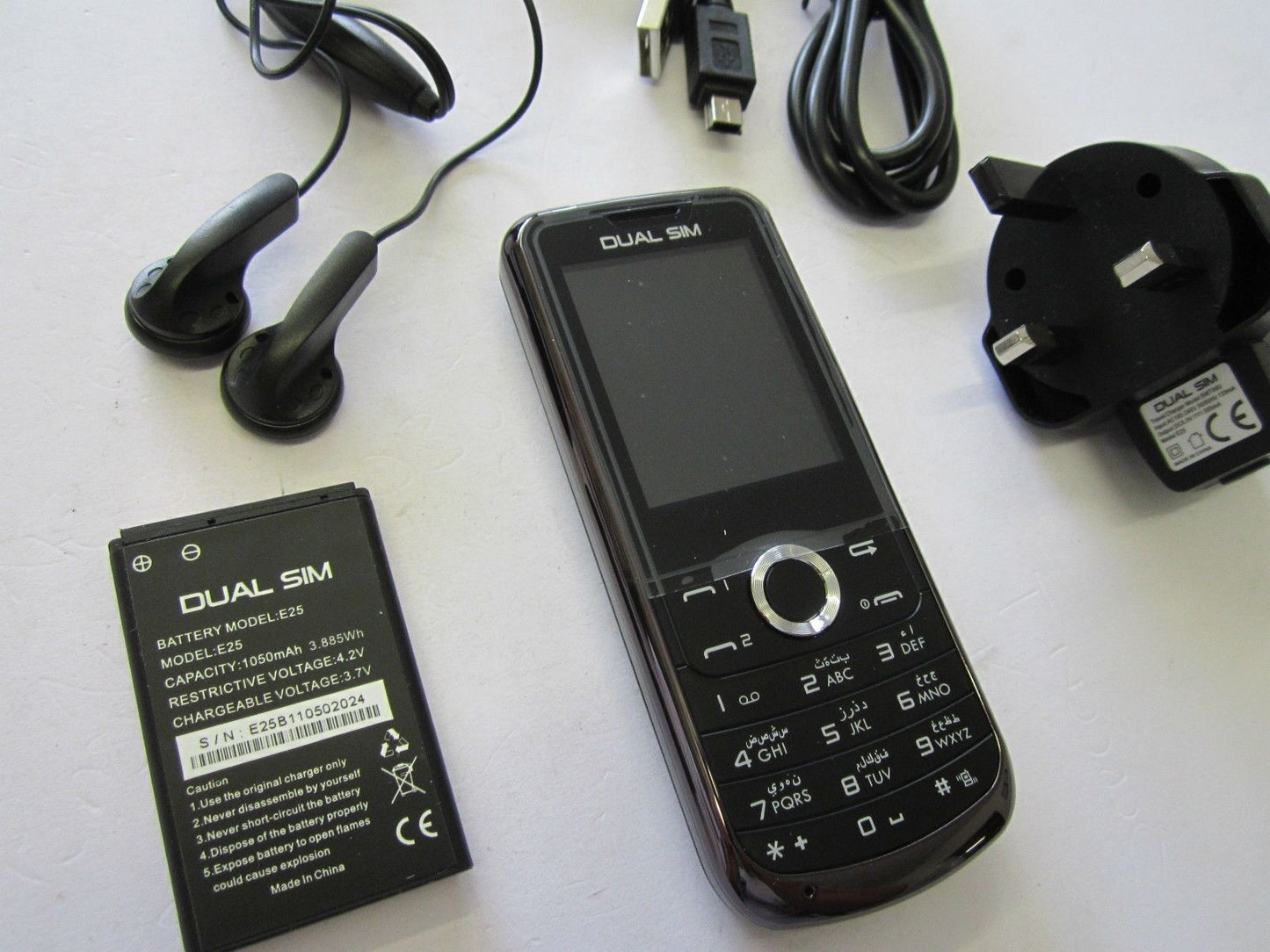 DUAL SIM BLACK UNLOCKED MOBILE PHONE E25 - CAMERA, VIDEO, MP3, BLUETOOTH, RADIO