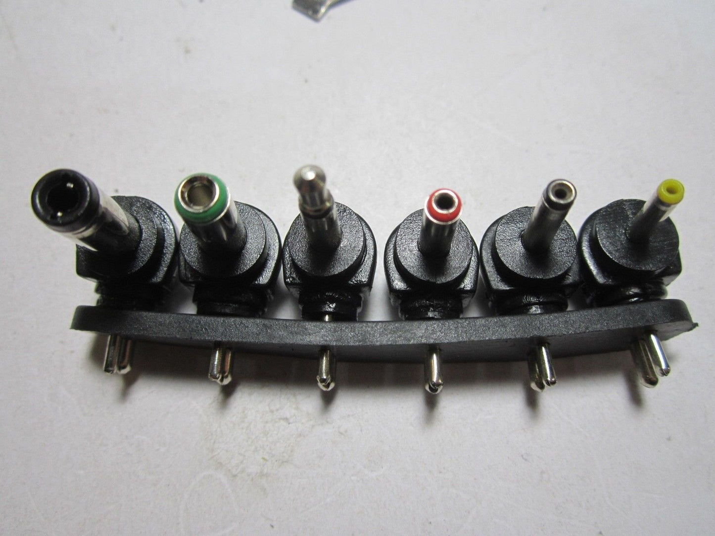 EU 3V/4.5V/5V/6V/7.5V/9V/12V 30W Universal Switching Adapter Power Supply + 6 Tips