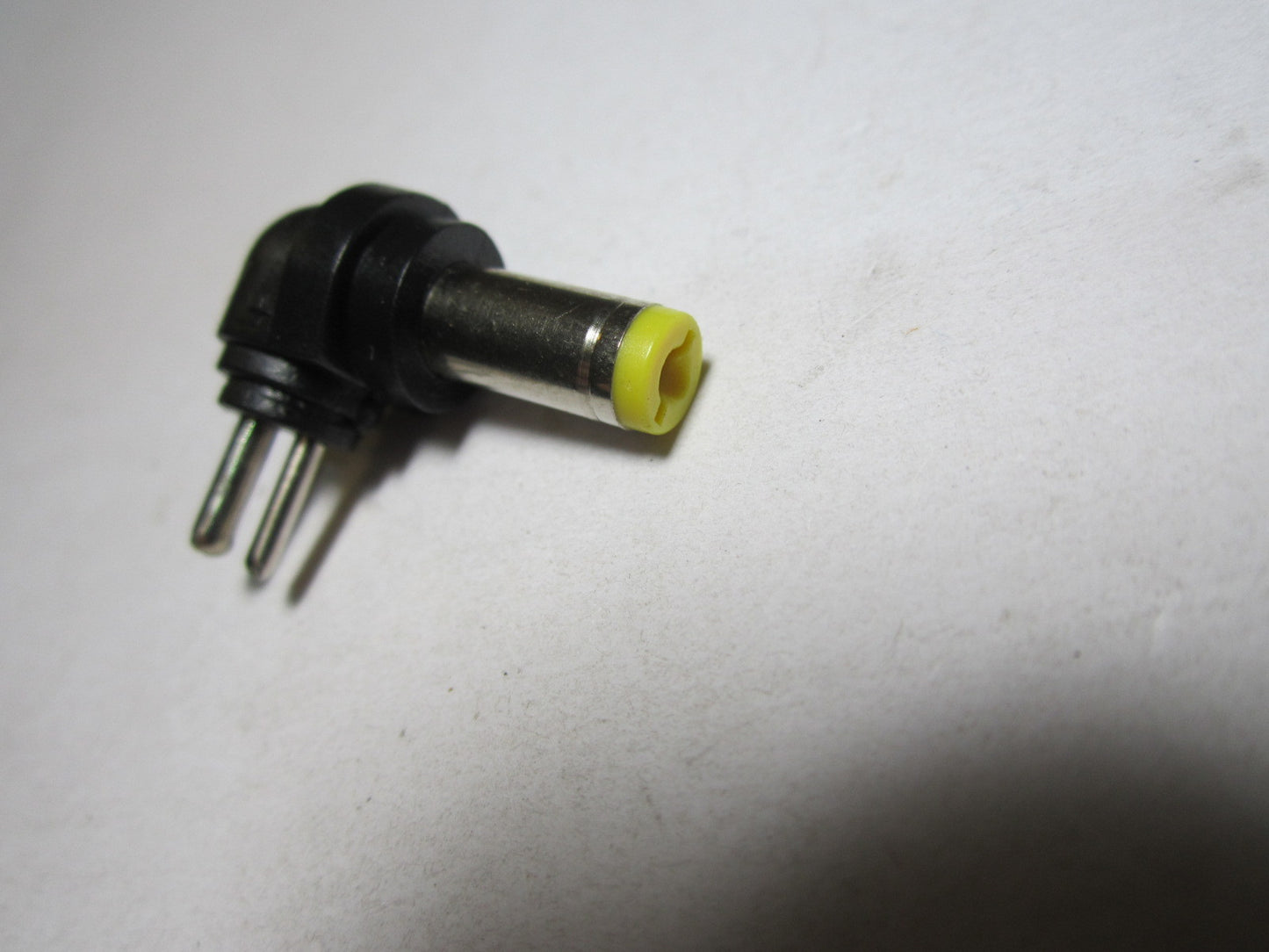 2 Pin Push on Universal Connector Tip with 90 Degree Corner Size 5.5mm x 1.75mm
