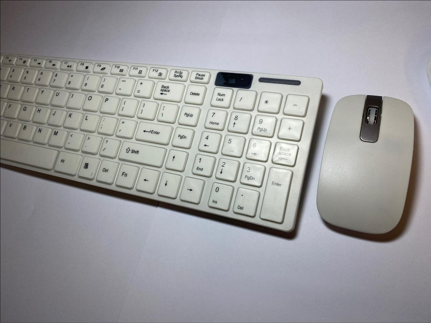 2.4Ghz Wireless White THIN Keyboard & Mouse Set for LG 42LM620T-ZE 3D LED