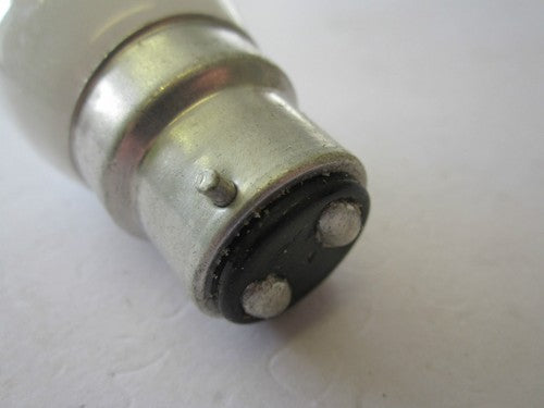 100 x GREENSTOCK 35mm 25W BC Plain Candle Light Bulb Opal 8000hr 150lm Long Life