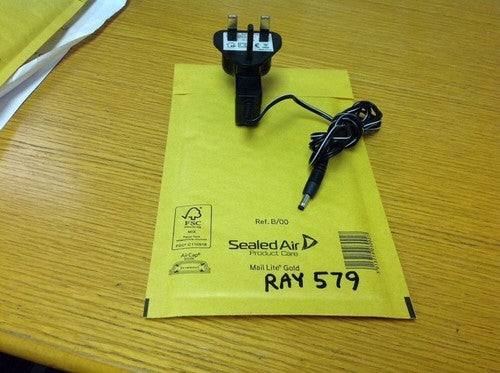 Genuine Samya Switching Power Supply Model NoPS30-UK5060 5.0V 600mA
