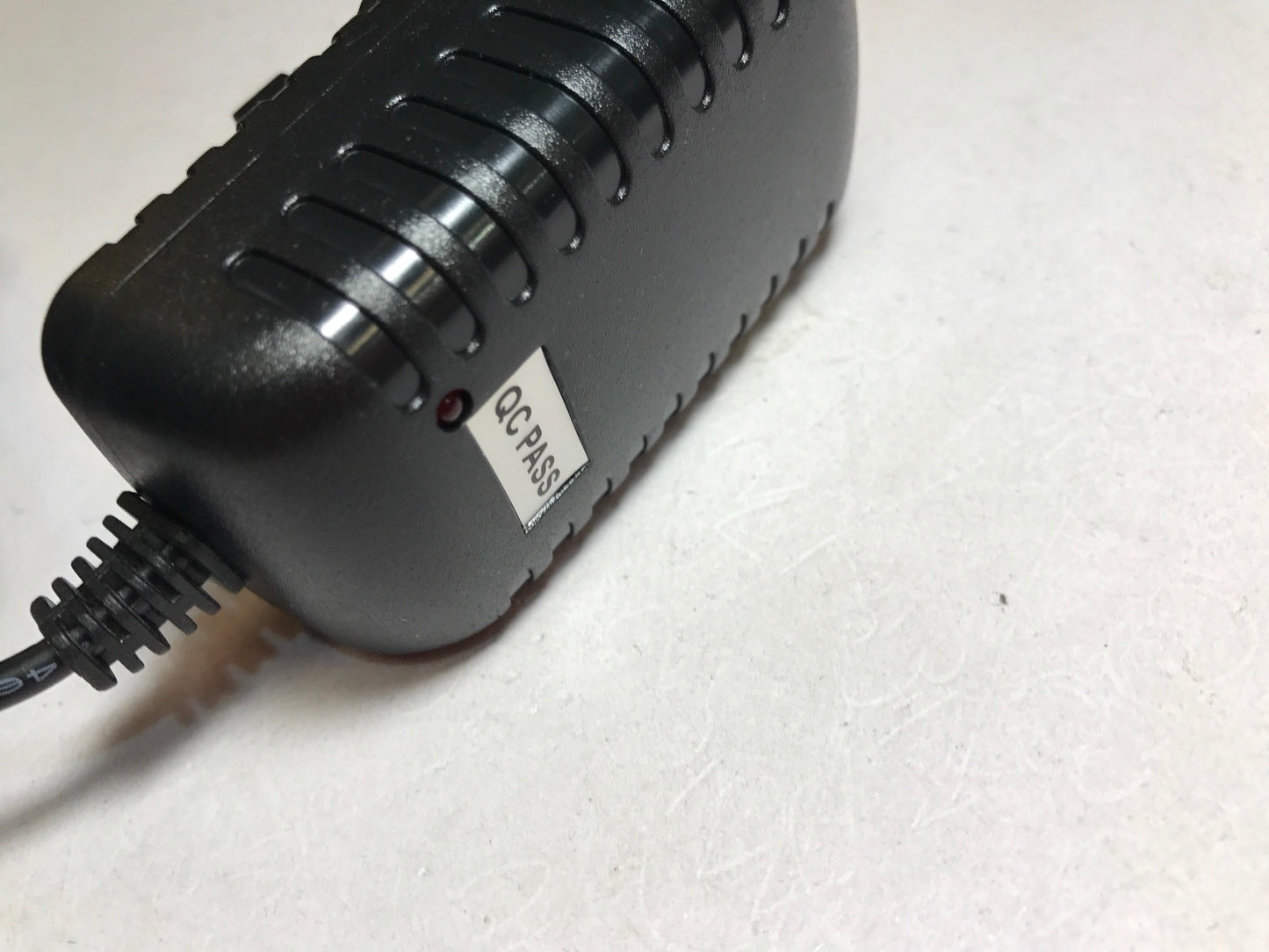 5V 0.75A 750mA AC-DC Switching Adaptor Power Supply 5x3.3 5.0mmx3.3mm