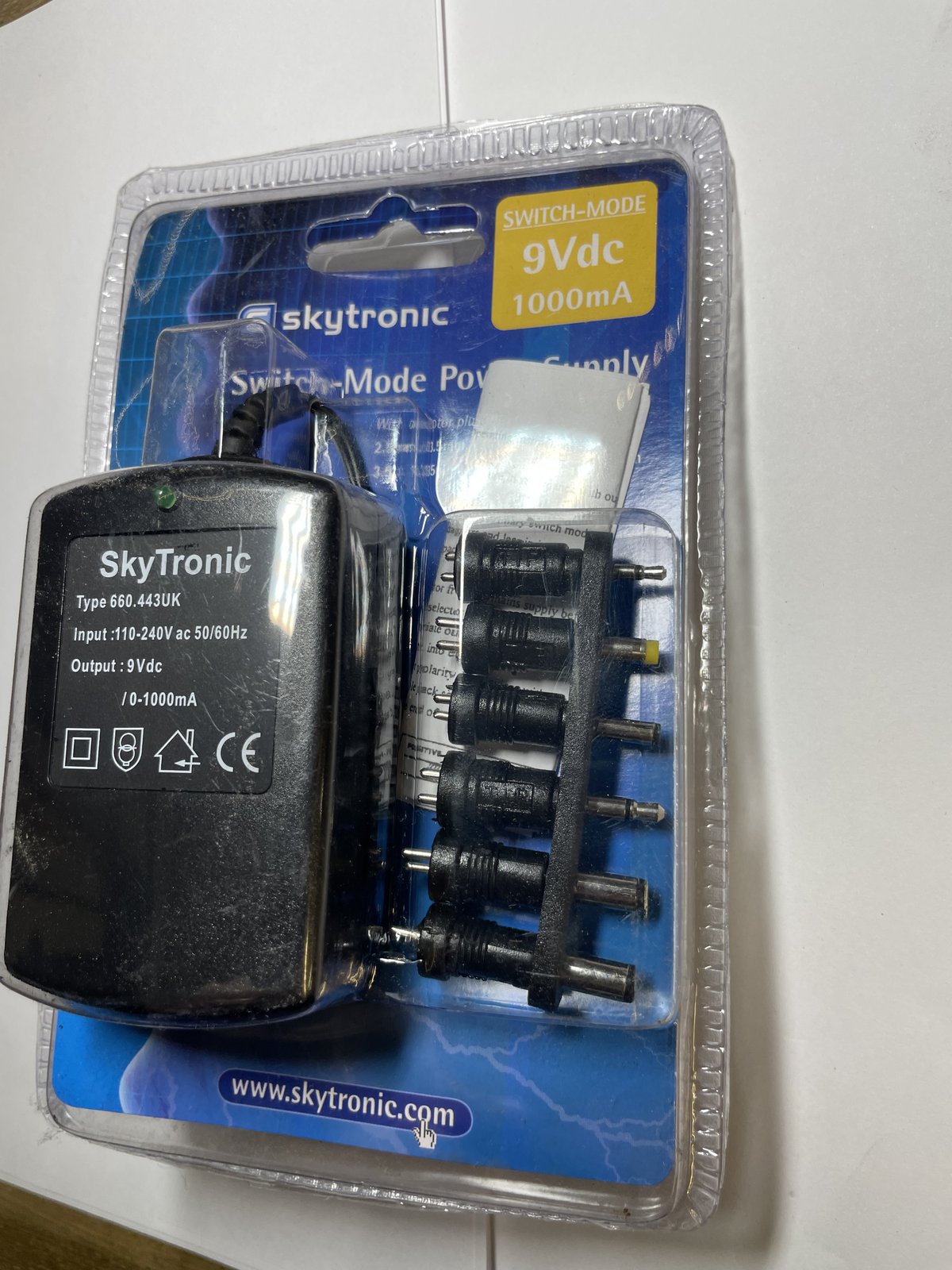 9V DC 1000mA Skytronic Switch-Mode Power Supply 660.443UK Universal Adaptor