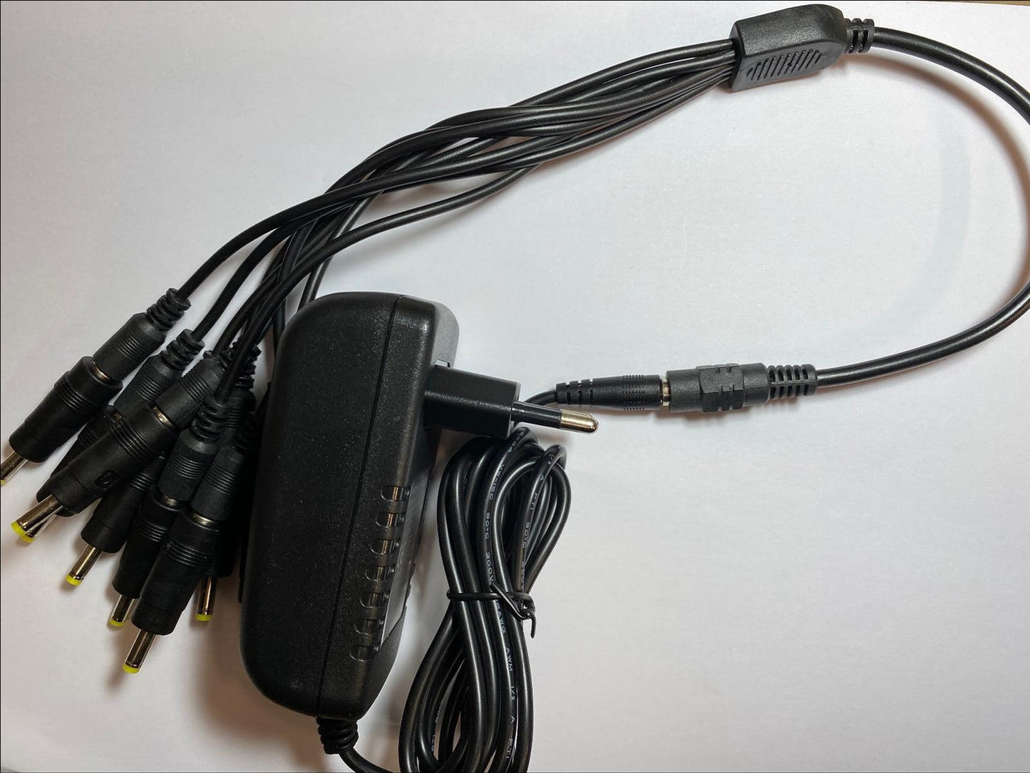 EU 9V 2A Mains AC-DC Adaptor Power Supply with 5 Way Daisy Chain for Korg Volca