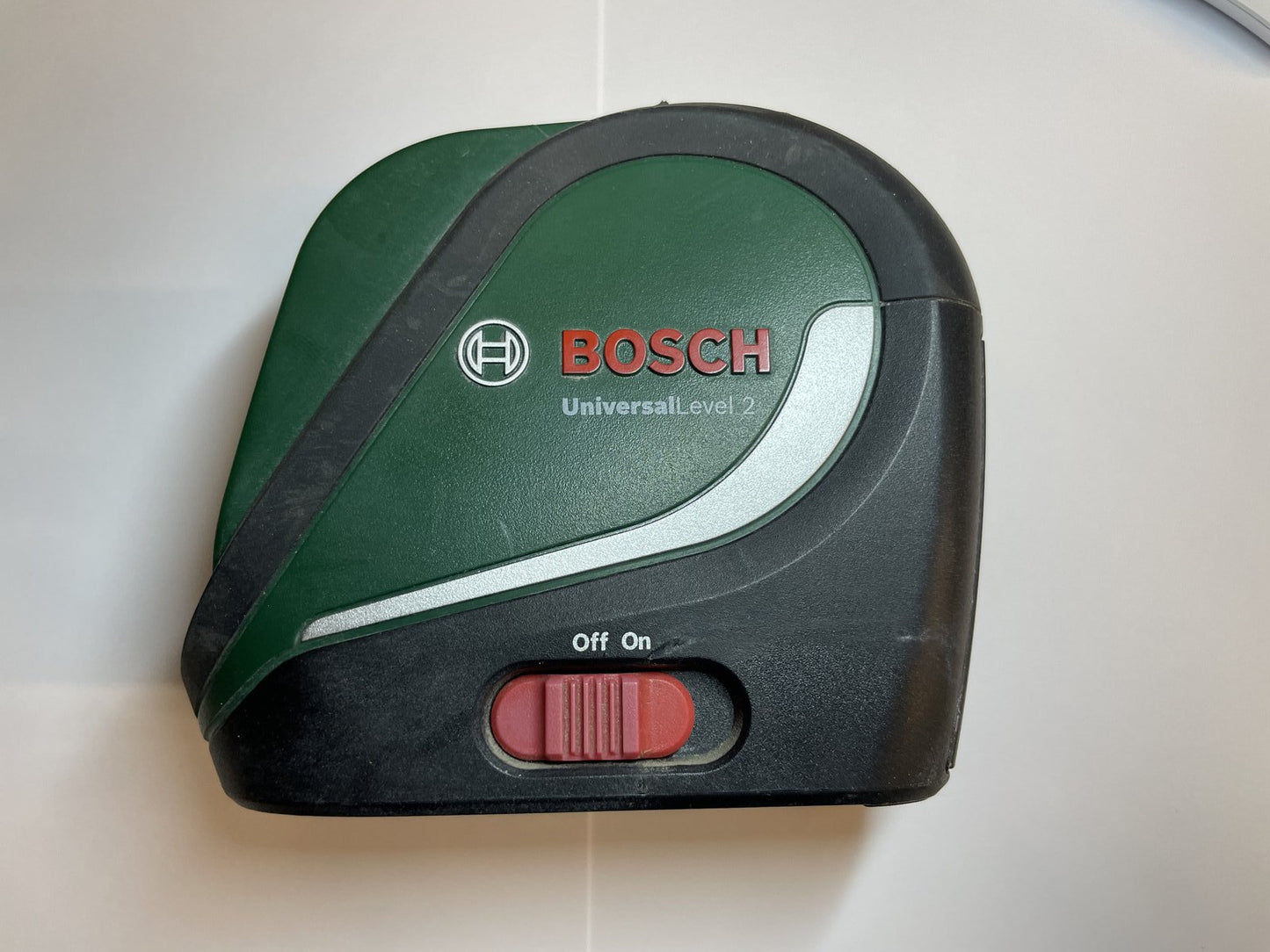 Ex Display Bosch Cross Line Laser UniversalLevel 2 Self Leveling Laser Level