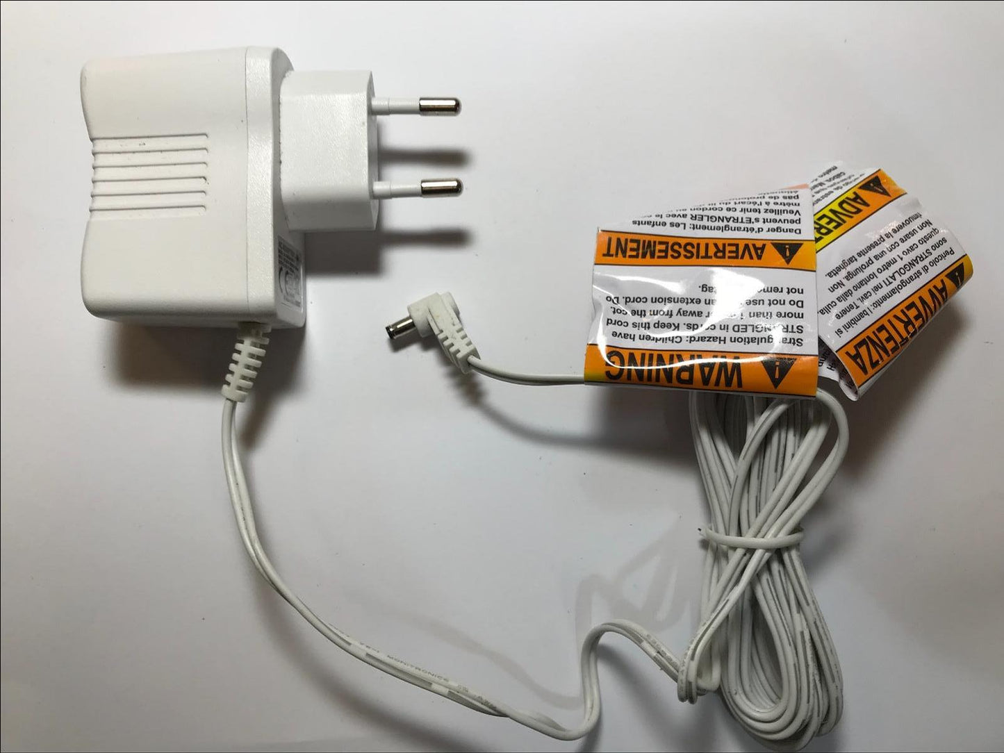 EU White 5.9V 1000mA 1A AC-DC Adaptor Power Supply Charger 3.5mm x 1.3mm