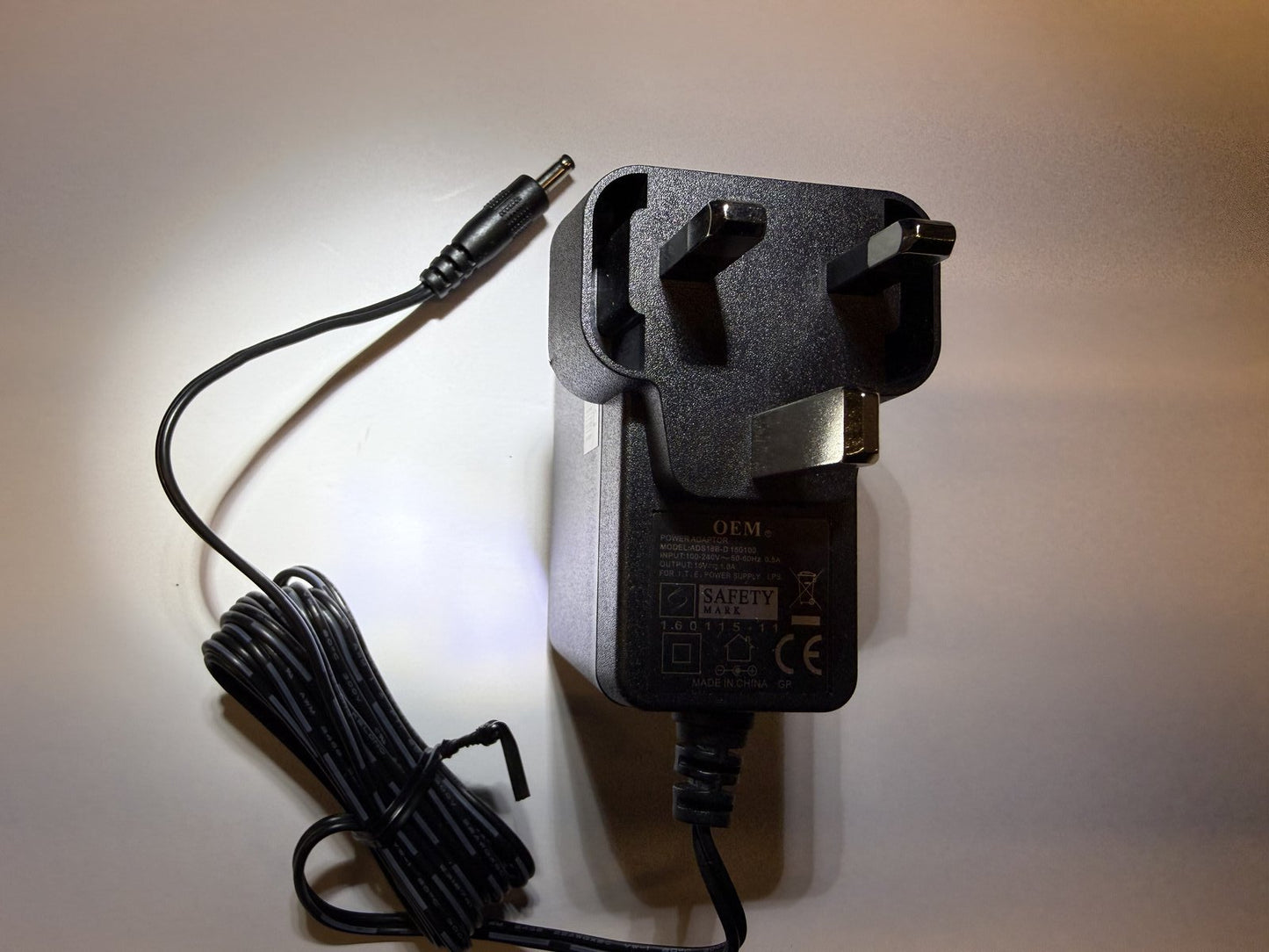 DIXIETREE 15V 1A 15.0V 1.0A Switching Adapter 15V1AIM AC-DC Power Supply UK Plug