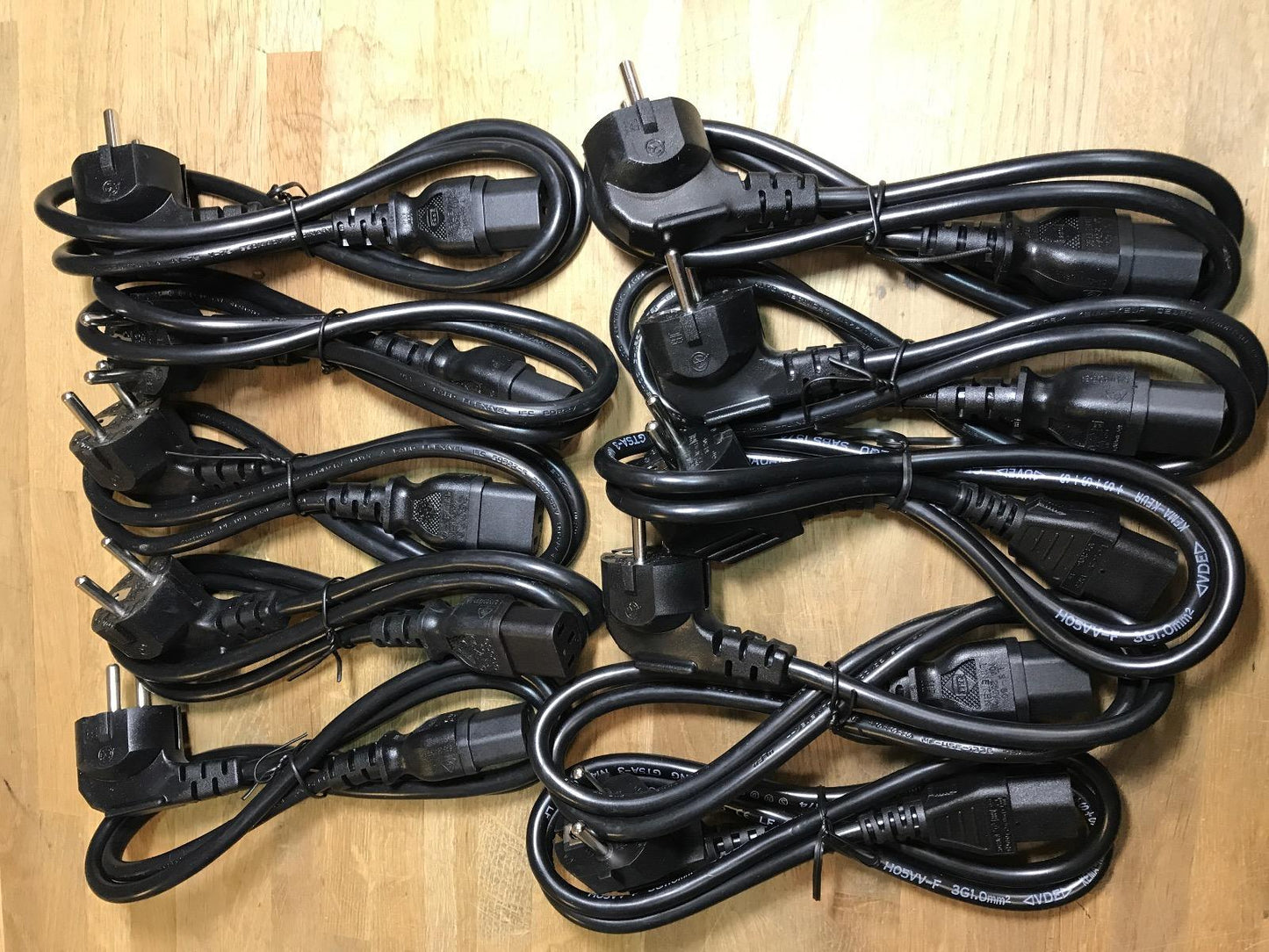 BULK JOB LOT OF 10 X 1M EU 2 Pin European C13 IEC Female Kettle Power Lead