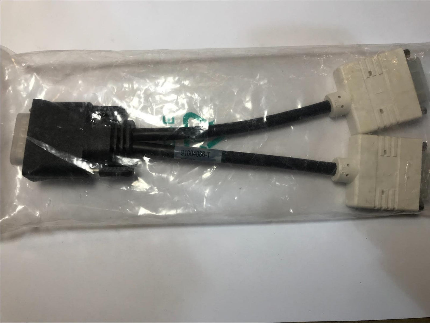 PNY 91004086-T (DMS-59 to Dual DVI-I SL Adapter)