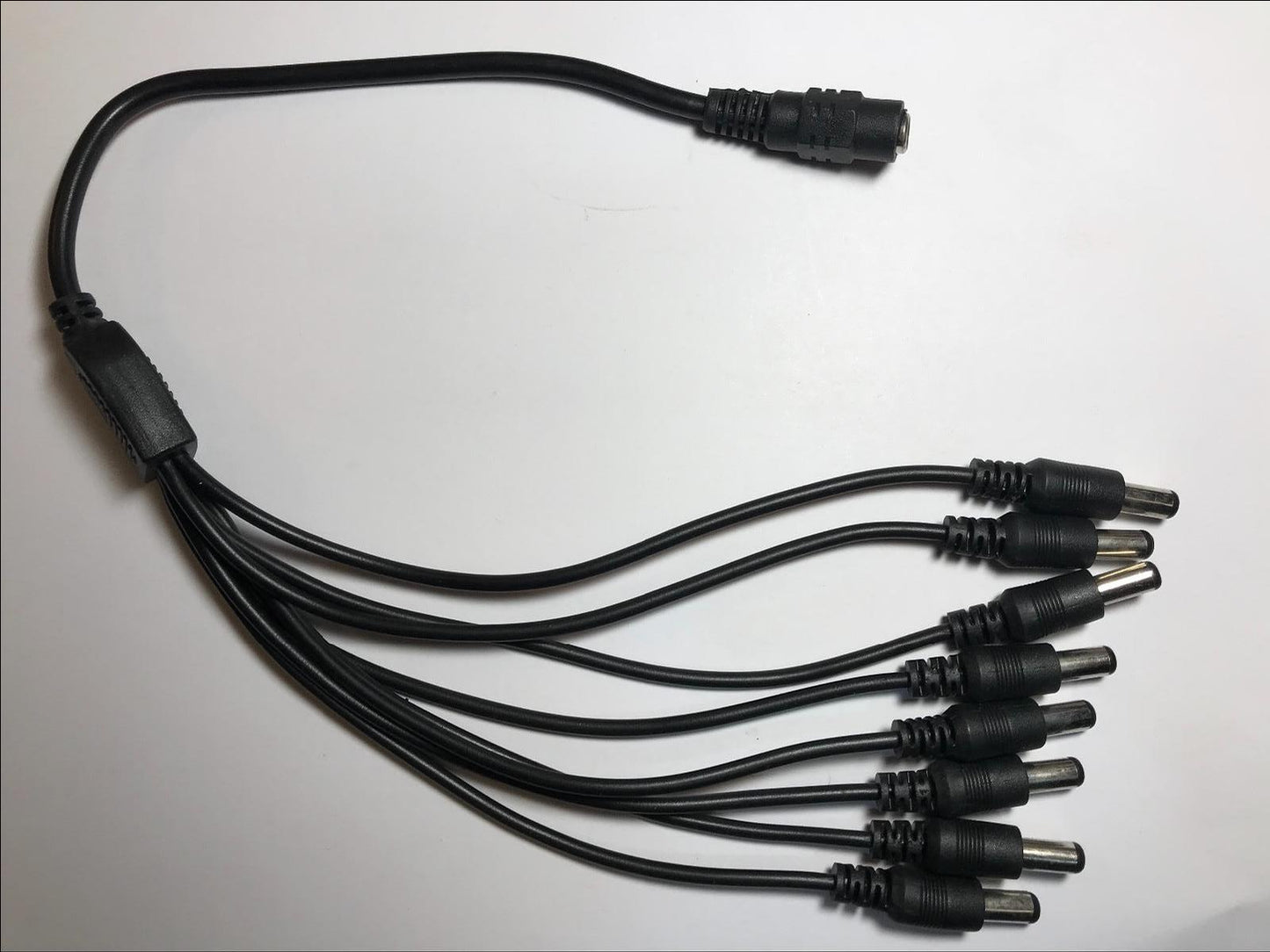 8 Way DC Splitter Lead with 1x 5.5mm x 2.1mm Socket & 8x 5.5 x 2.1 Male DC
