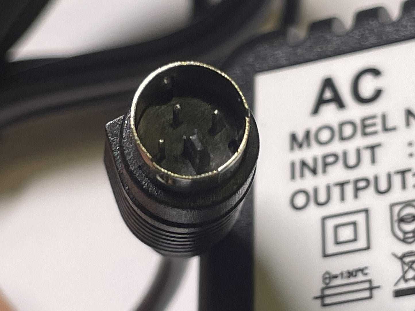 Replacement UK Plug AC-AC Adaptor for Behringer PSU6-UK PSU6-EU for QX1202 Mixer