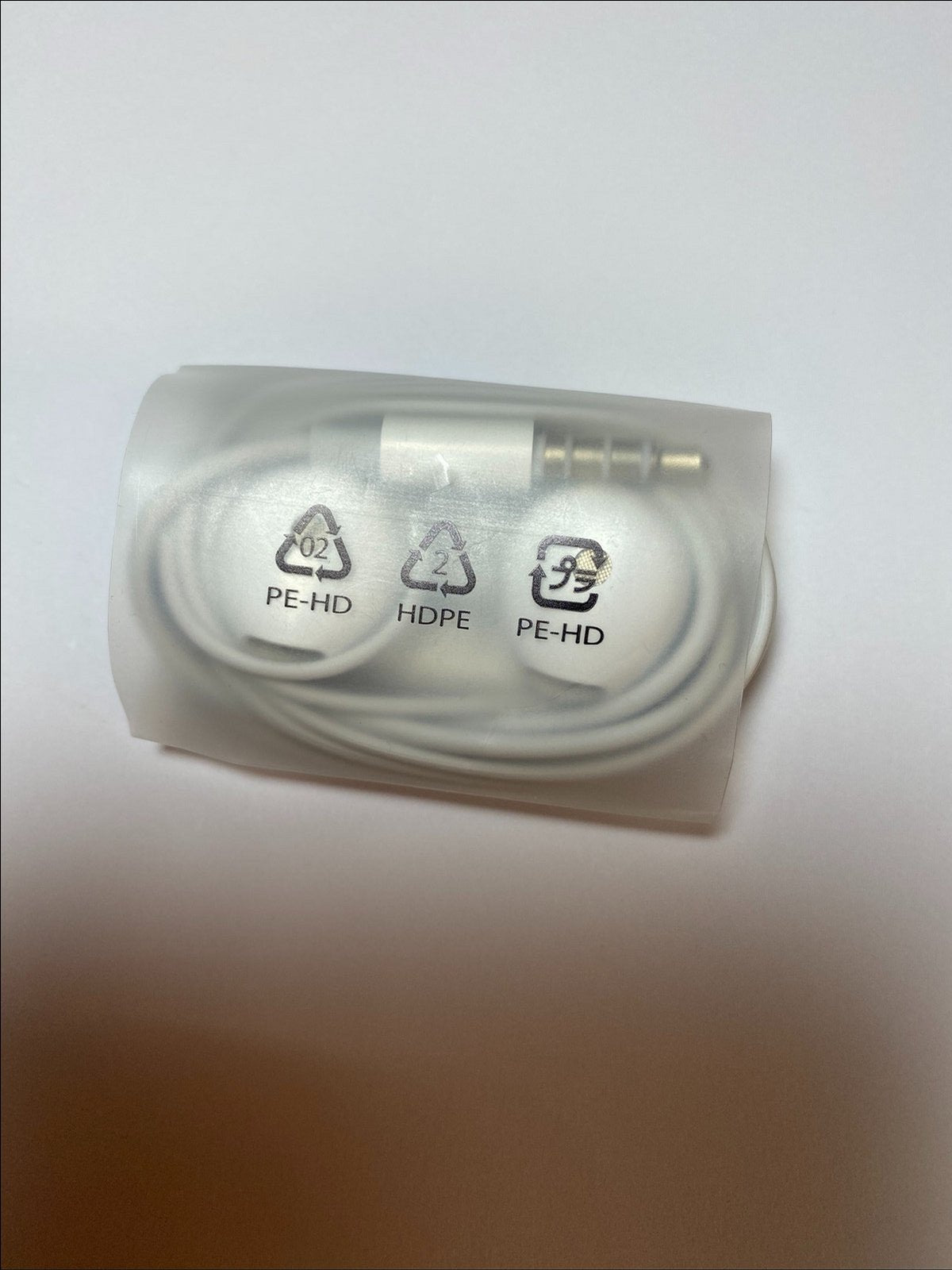 White In-Ear Headphone Earphones Headset Handsfree for Oppo A53 A15 I905 MH156